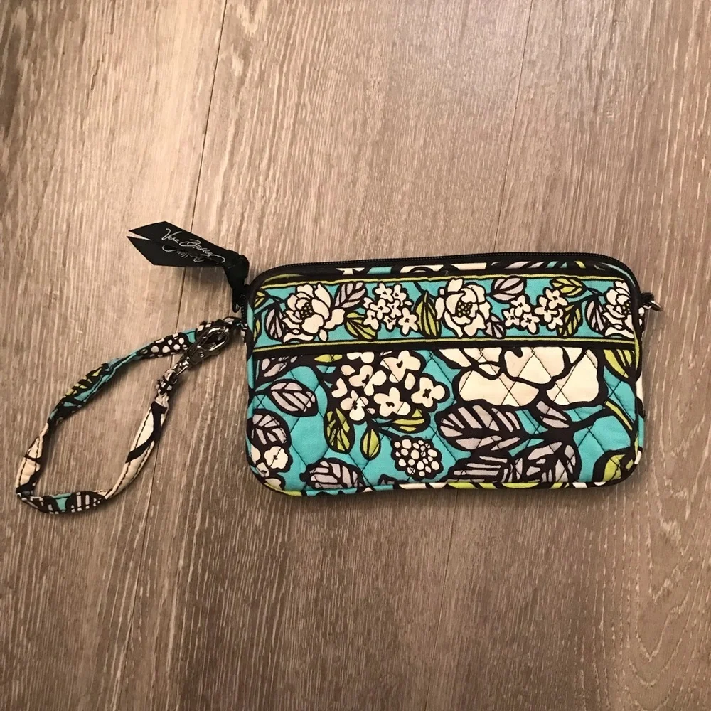 Vera Bradley Iconic‎ Mint Flowers Accordion Wristlet Wallet Bag